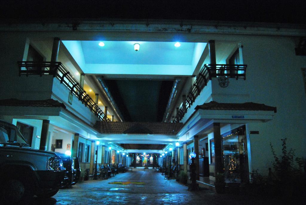 Guruvayoor Resort กูรูวาเยอร์ ภายนอก รูปภาพ