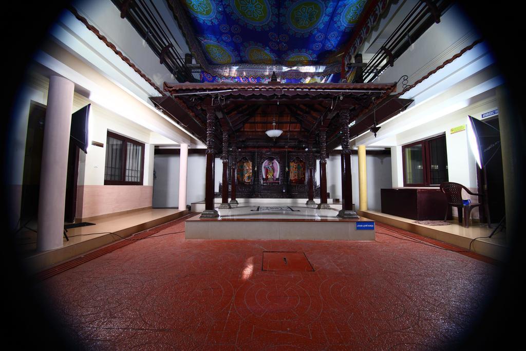 Guruvayoor Resort กูรูวาเยอร์ ภายนอก รูปภาพ